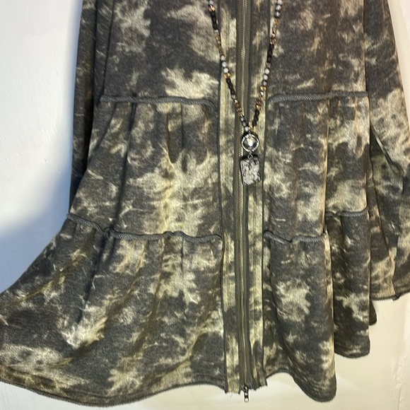 #0084 Mur Mur -Long Olive & Cream Zip Up Flare Cute Sweatshirt. - Picture 5 of 11